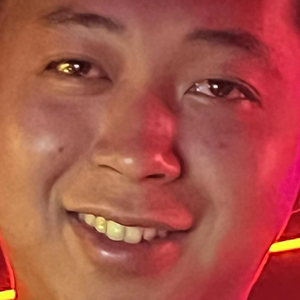 美女露胸白分之百无遮挡
