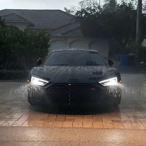 美女露胸白分之百无遮挡
